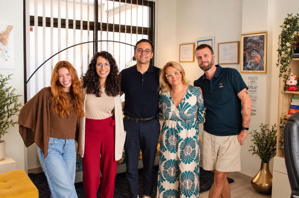 Equipo multidisciplinar de psiquiatras y psicóloga del centro Raquel Calles, en Tenerife